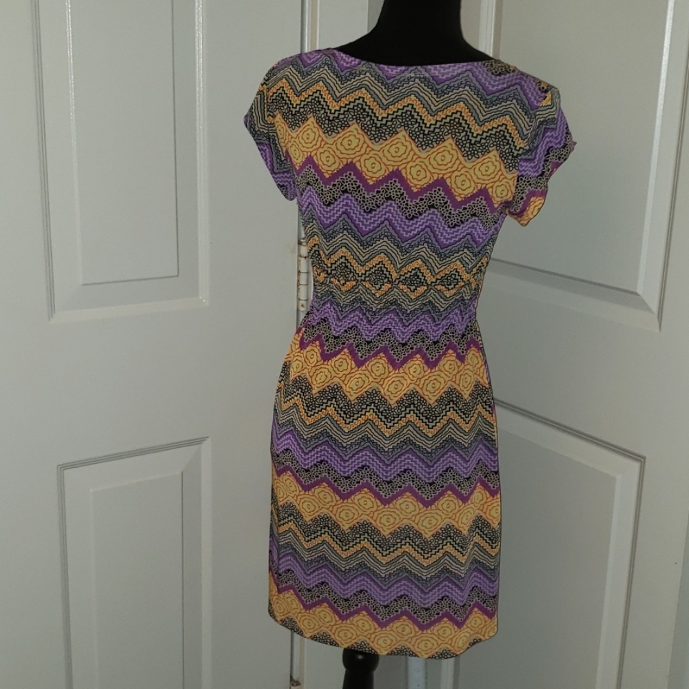 Dress - Picture 2 of 3